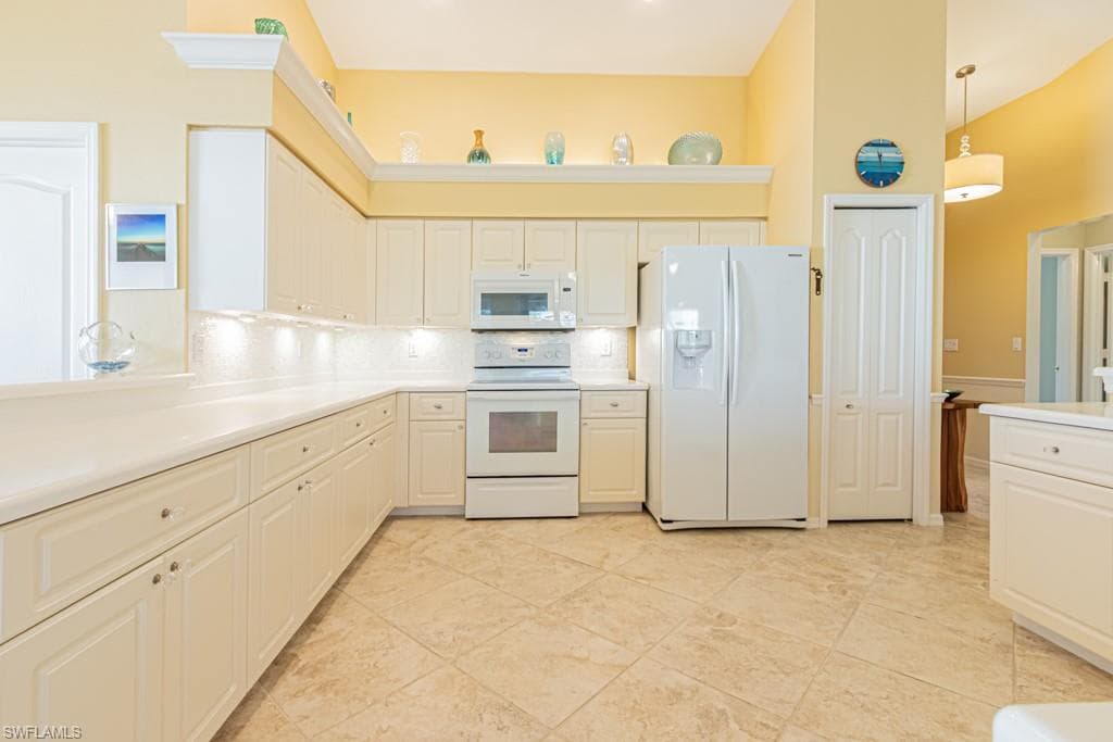 2256 Heritage Greens DR-6