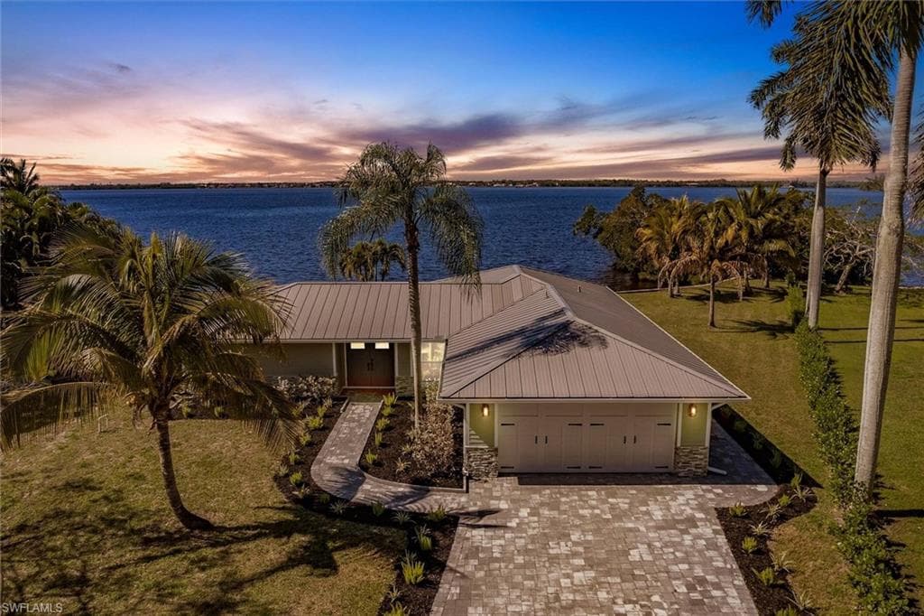 138 Riverview RD-47