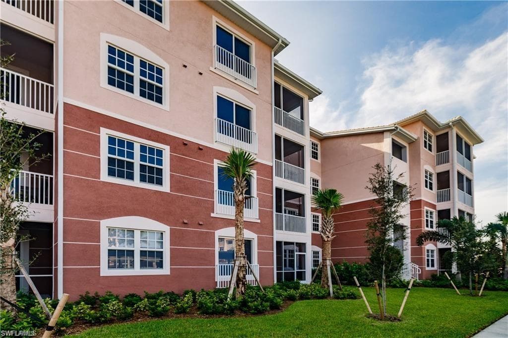 15901 Royal Pointe LN 405-1