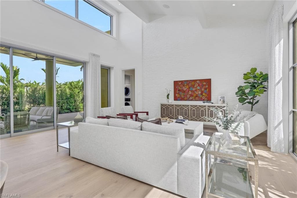 3724 Grove CIR-4