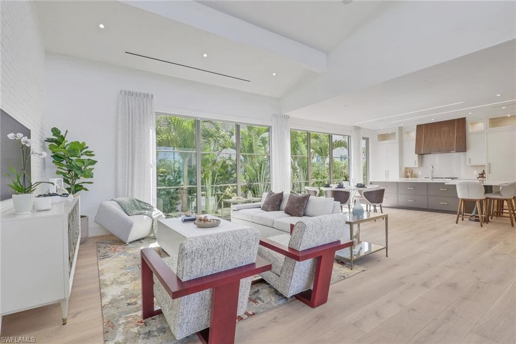 3724 Grove CIR-10