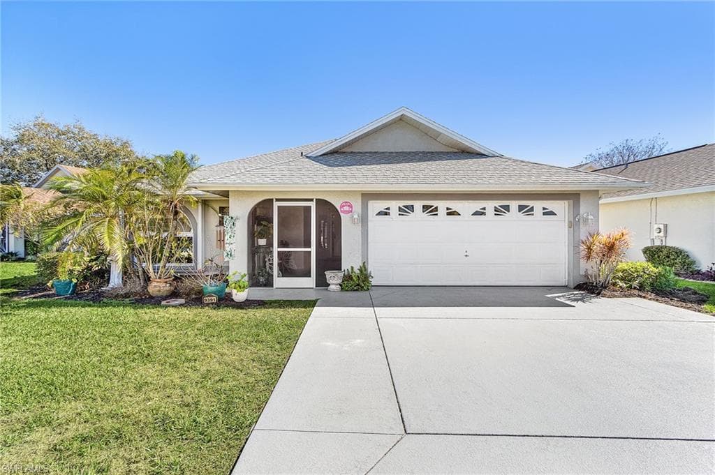 9391 Palm Island CIR, NORTH FORT MYERS FL 33903-1