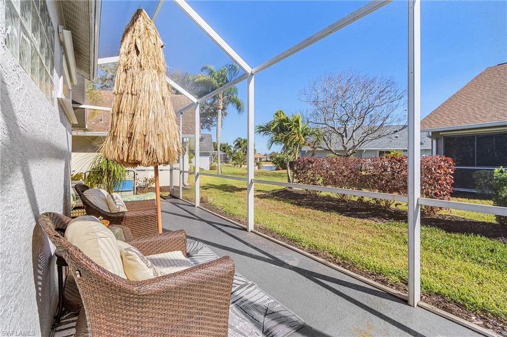 9391 Palm Island CIR, NORTH FORT MYERS FL 33903-18