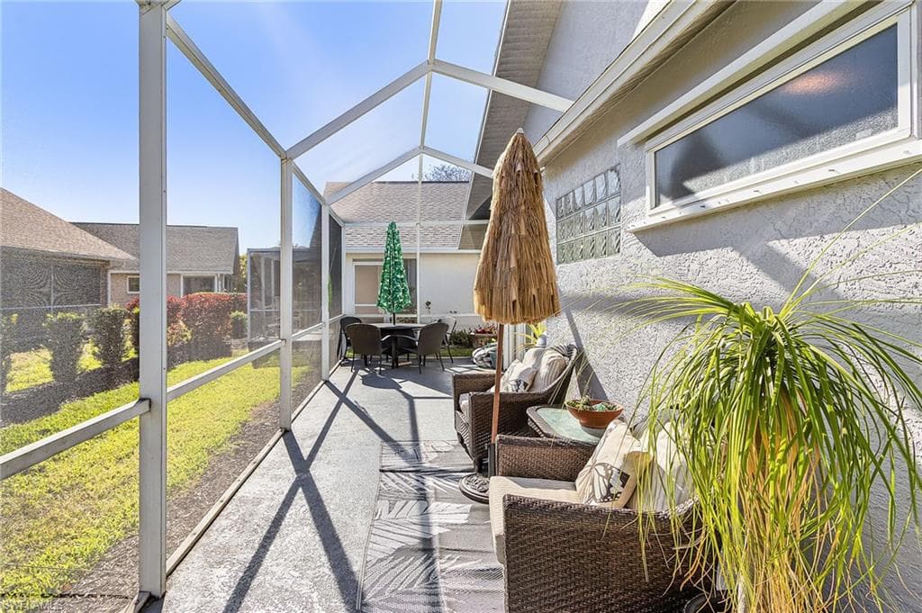 9391 Palm Island CIR, NORTH FORT MYERS FL 33903-17