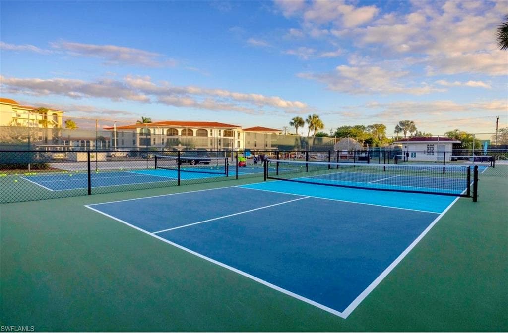 37 High Point CIR E 209-27