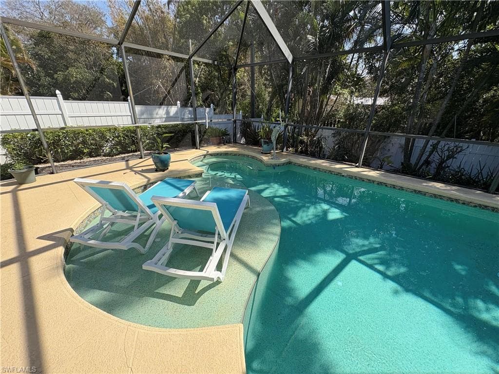 2500 Lee ST, NAPLES FL 34112-47