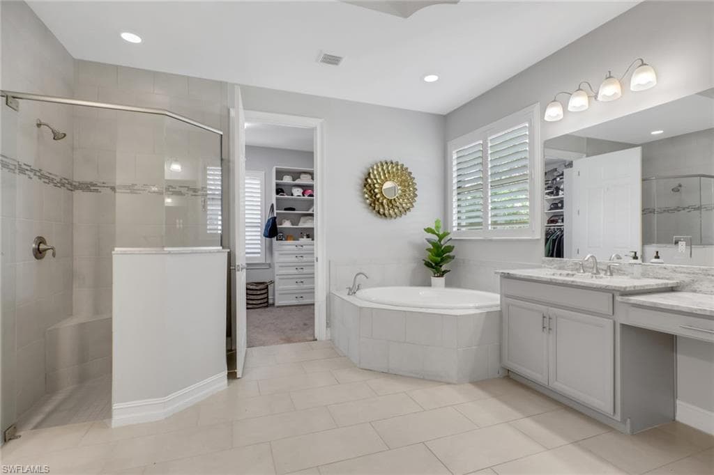 1511 Mockingbird DR, NAPLES FL 34120-19