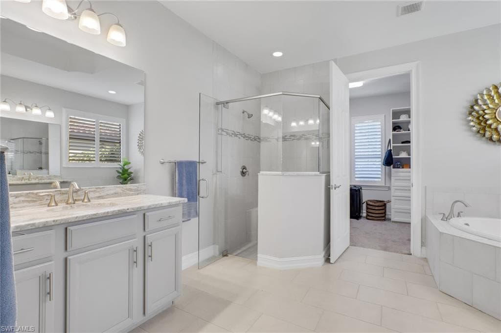 1511 Mockingbird DR, NAPLES FL 34120-18