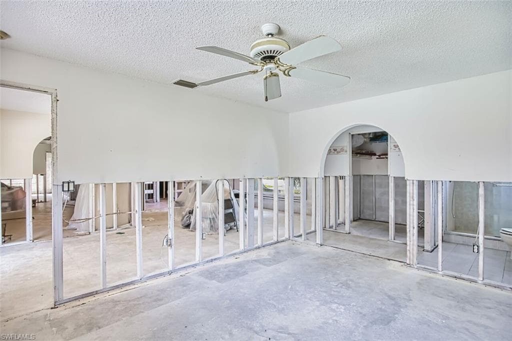 14922 Bonaire CIR-27