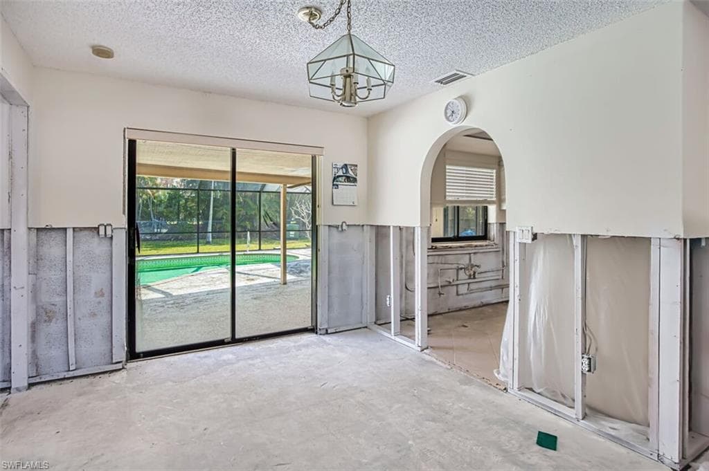 14922 Bonaire CIR-13