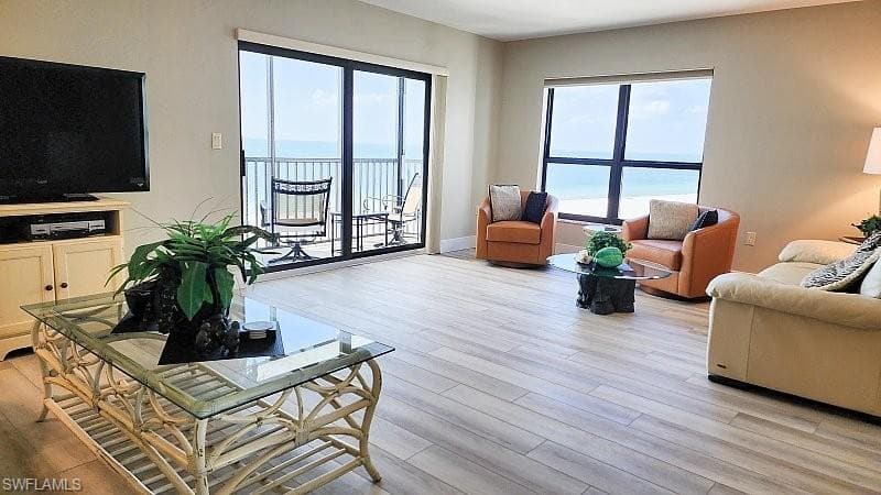 6612 Estero BLVD 1104-1