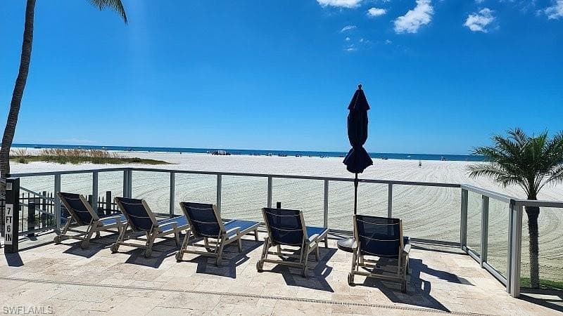 6612 Estero BLVD 1104-25