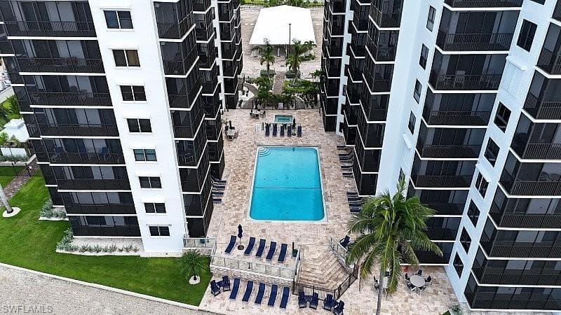 6612 Estero BLVD 1104-27
