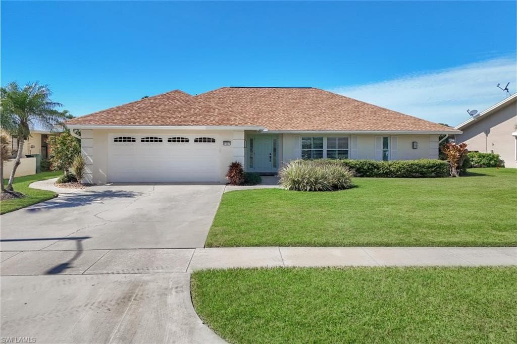 9632 Campbell CIR, NAPLES FL 34109-23