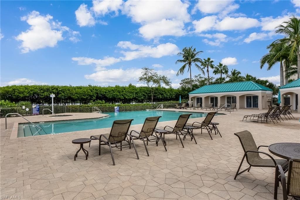 4183 Bay Beach LN # 374, FORT MYERS BEACH FL 33931-32