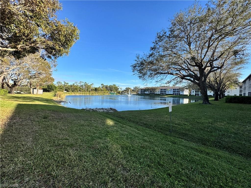 9610 Victoria LN D302-25