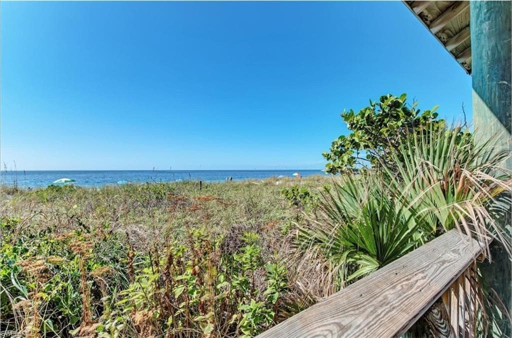123 Sunset RD, ROTONDA WEST FL 33947-16