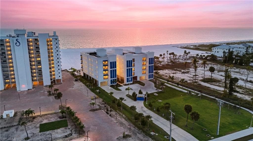 6230 Estero BLVD 402-2