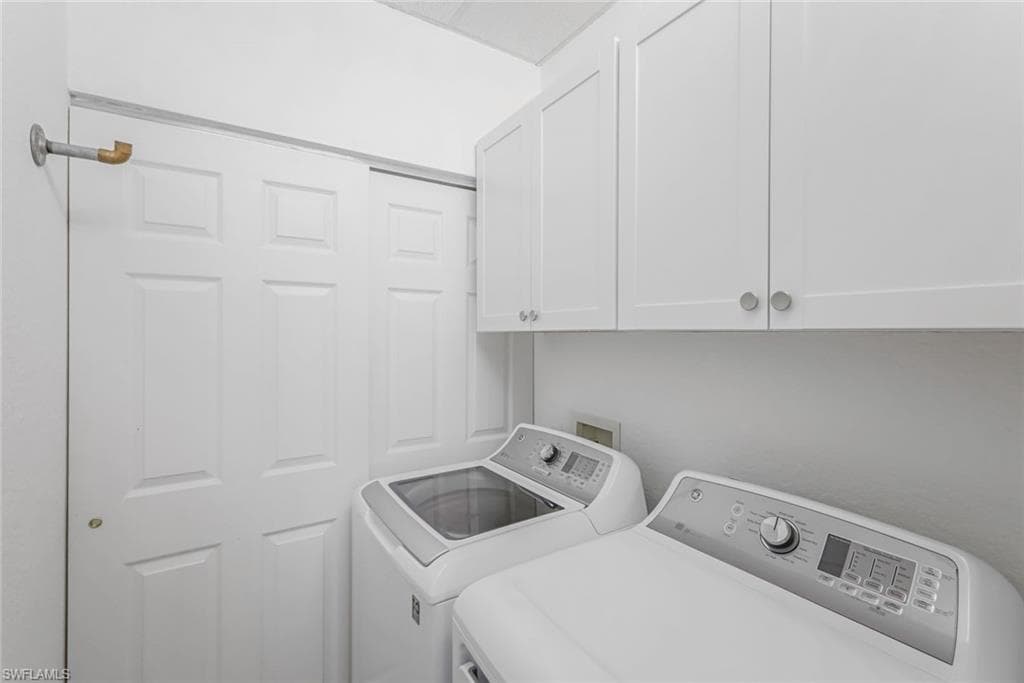 5360 Andover DR # 202, NAPLES FL 34110-22