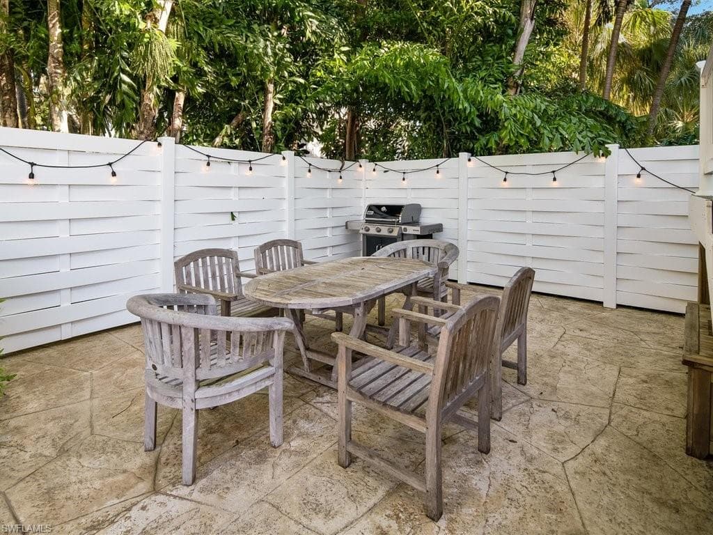 100 Fairview AVE, FORT MYERS FL 33905-15