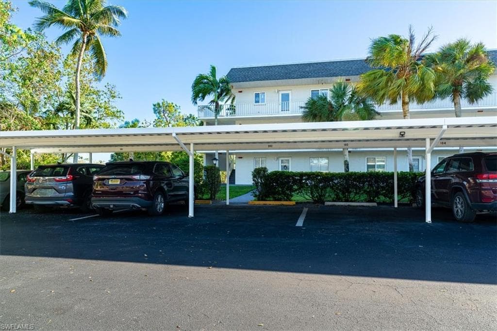 5515 Rattlesnake Hamm RD # 301, NAPLES FL 34113-22