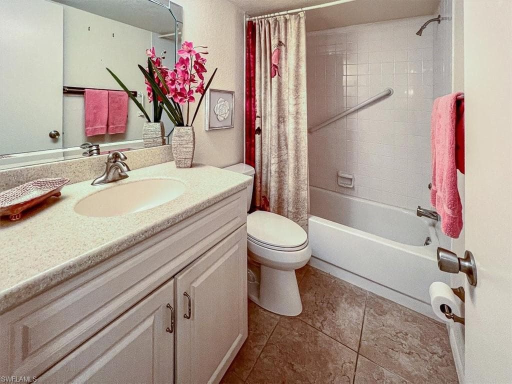 5515 Rattlesnake Hamm RD # 301, NAPLES FL 34113-16