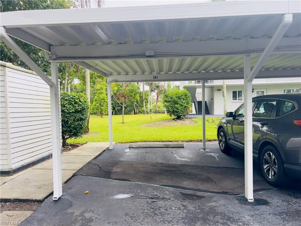 5515 Rattlesnake Hamm RD # 301, NAPLES FL 34113-21