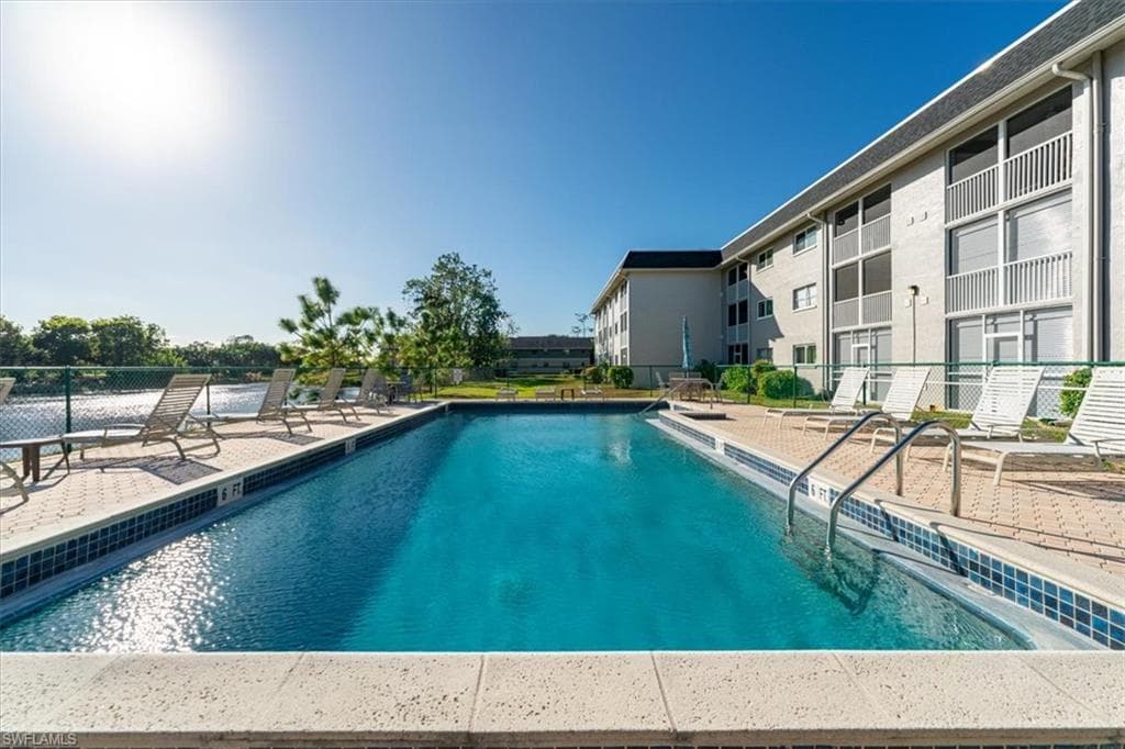 5515 Rattlesnake Hamm RD # 301, NAPLES FL 34113-2