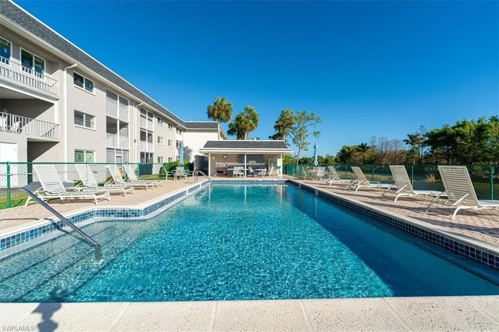 5515 Rattlesnake Hamm RD # 301, NAPLES FL 34113-23