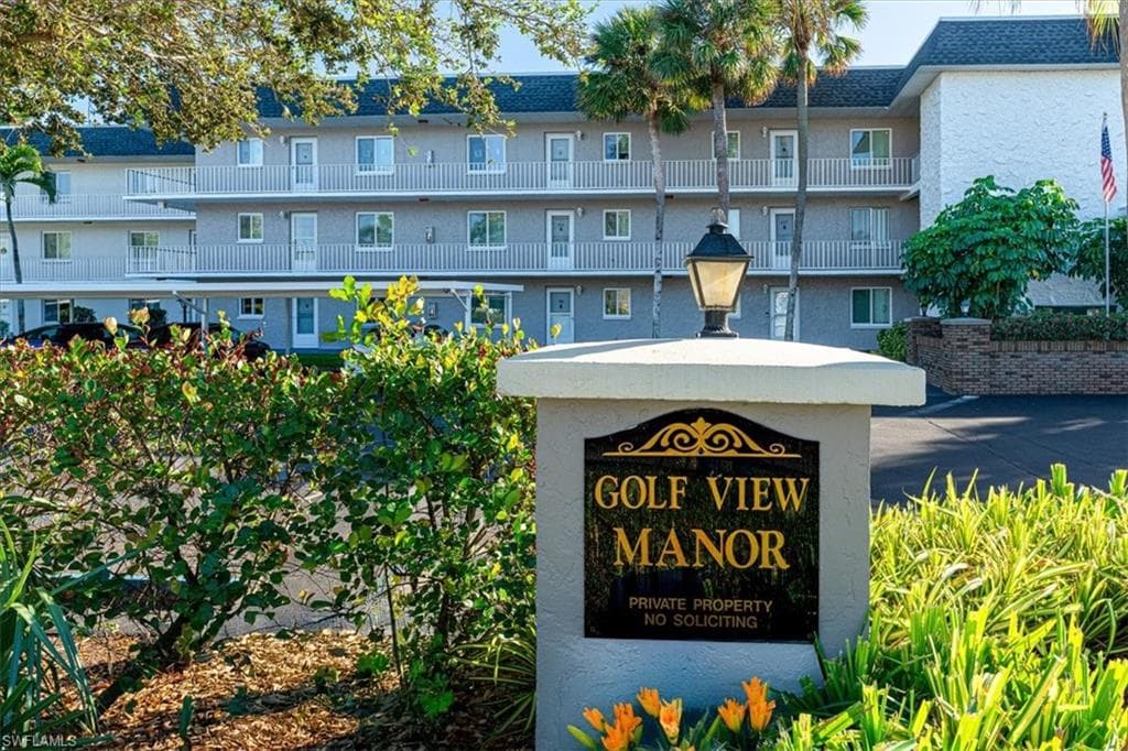 5515 Rattlesnake Hamm RD # 301, NAPLES FL 34113-28
