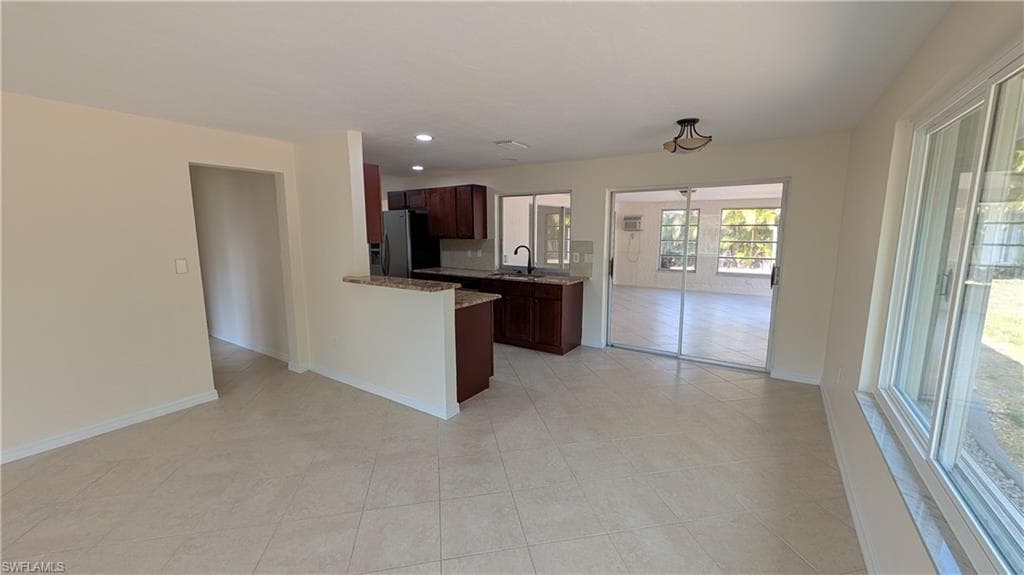 1329 Oaklawn CT, FORT MYERS FL 33919-11