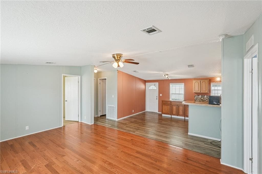 121 Kim DR 121-11
