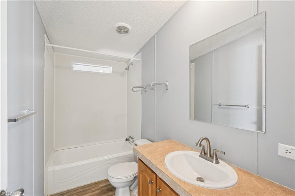 121 Kim DR 121-28