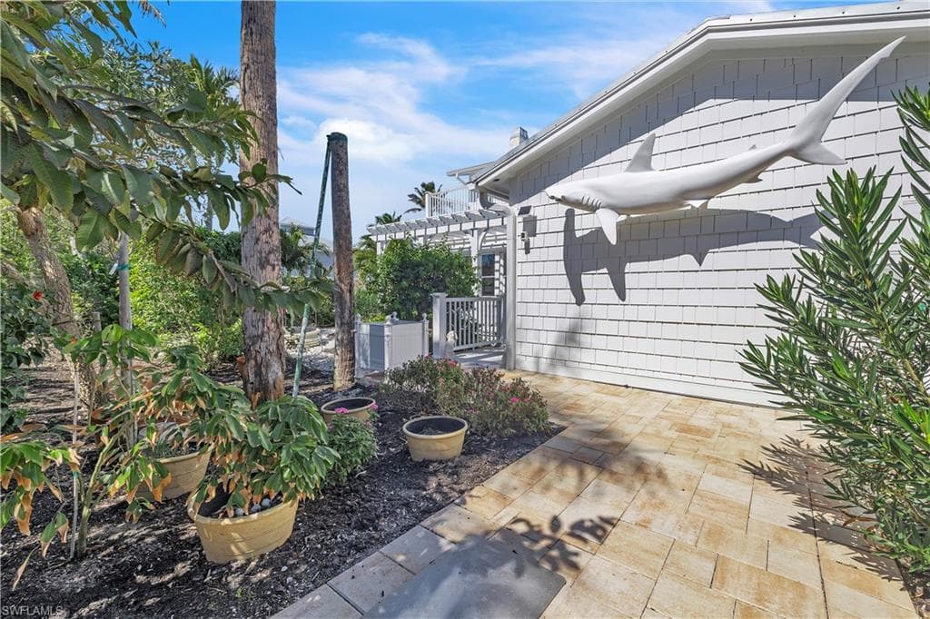 8241 Main ST-39