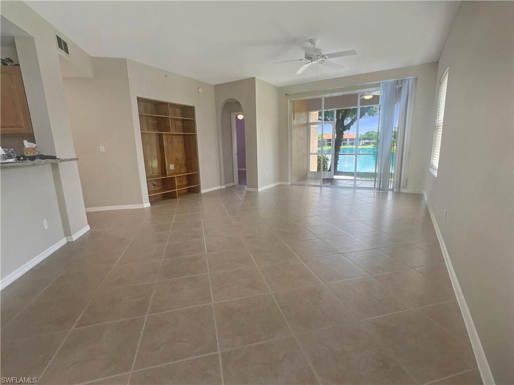 6560 Huntington Lakes CIR 104-8