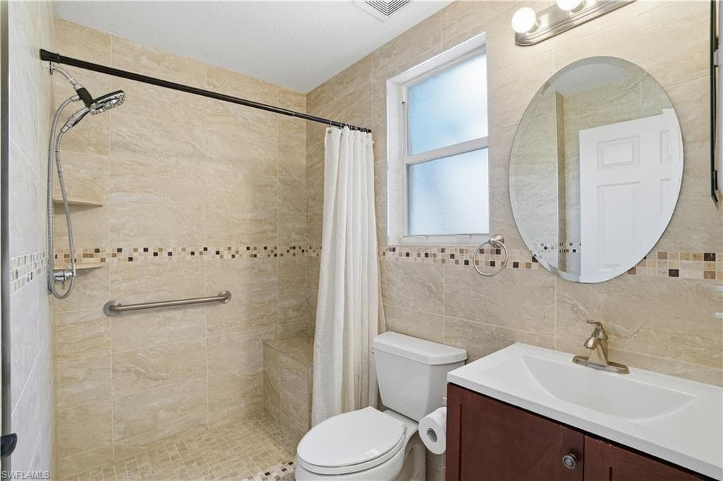 6560 Huntington Lakes CIR 104-32