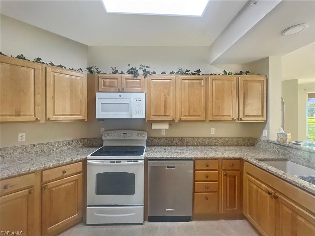 6560 Huntington Lakes CIR 104-47