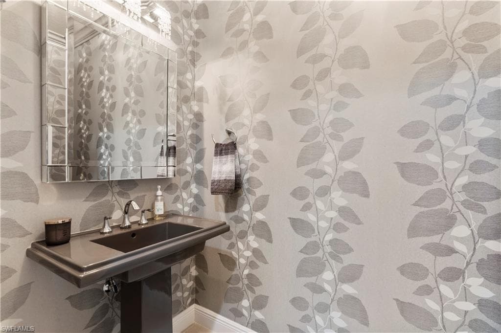 10102 Palazzo DR-27