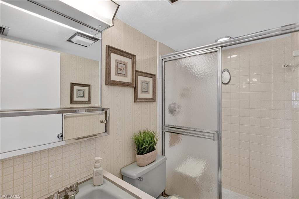 2244 Winkler AVE 301-30