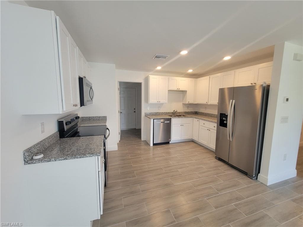 2156 Edison AVE-15