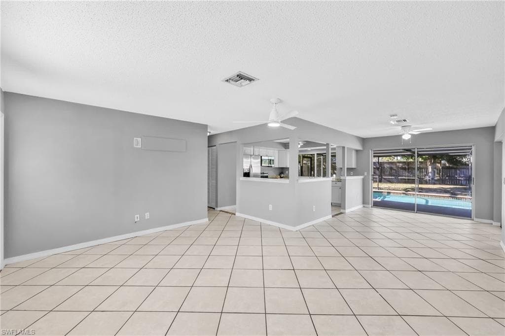 1391 Sourwood CT-1
