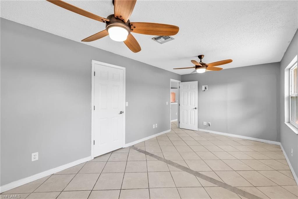 1391 Sourwood CT-18