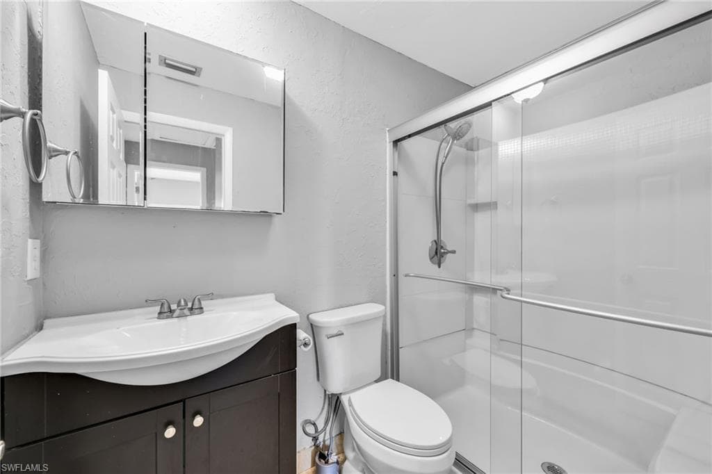 1391 Sourwood CT-20