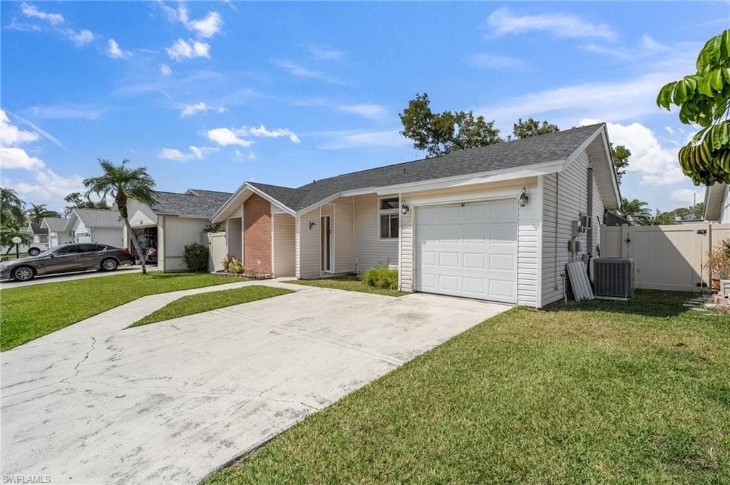 5581 Longleaf DR-1