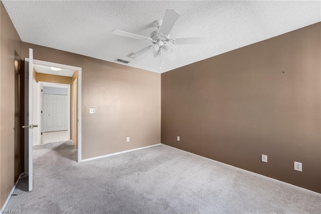 5581 Longleaf DR-21
