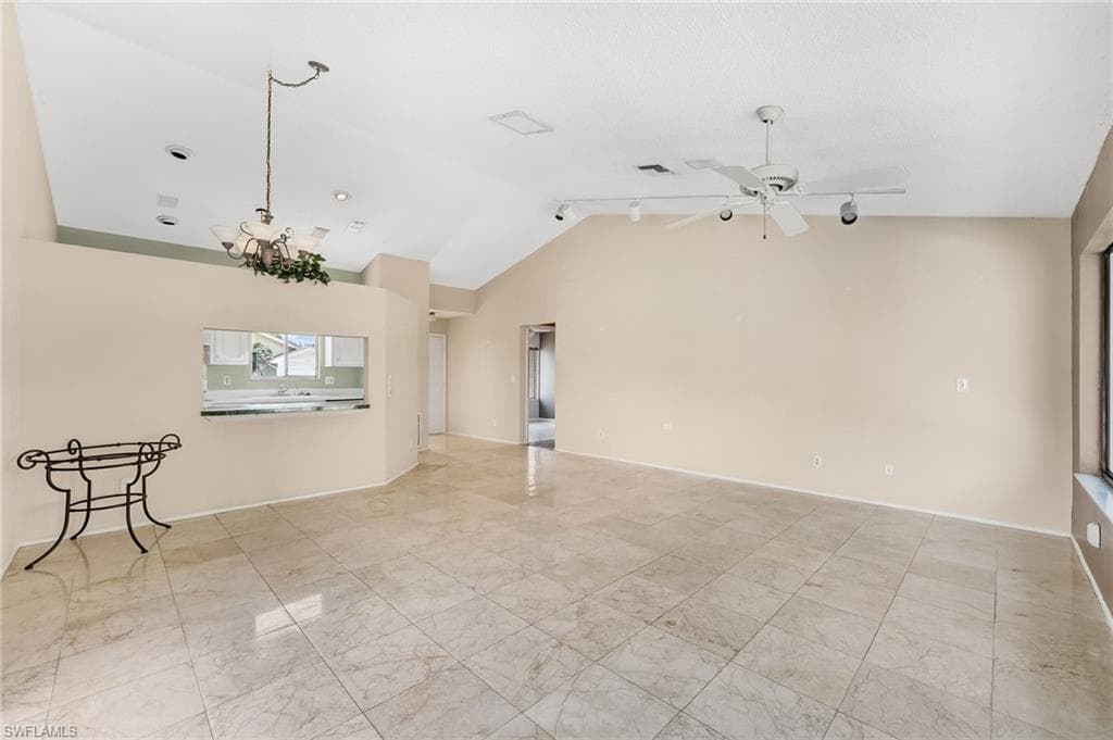 5581 Longleaf DR-19