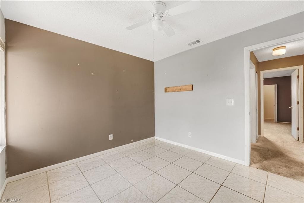 5581 Longleaf DR-23