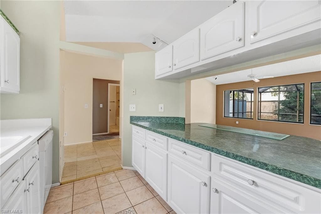 5581 Longleaf DR-3