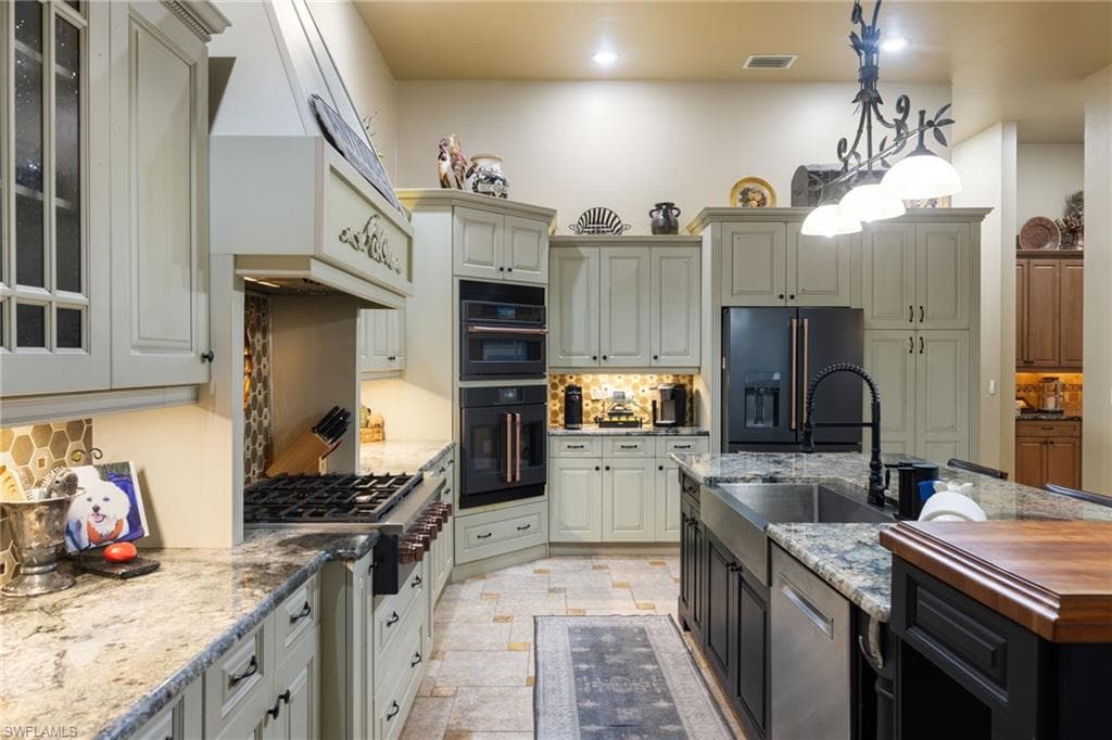 4140 Horse Creek BLVD-6