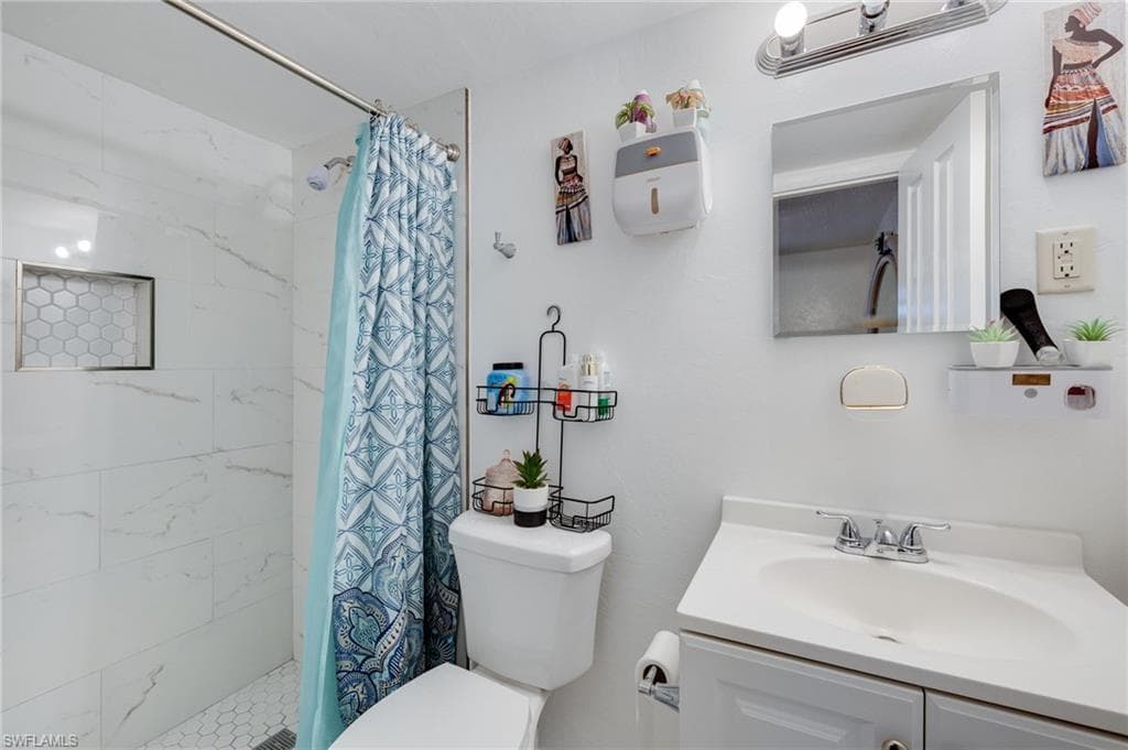 1652 Jamestown CT-9
